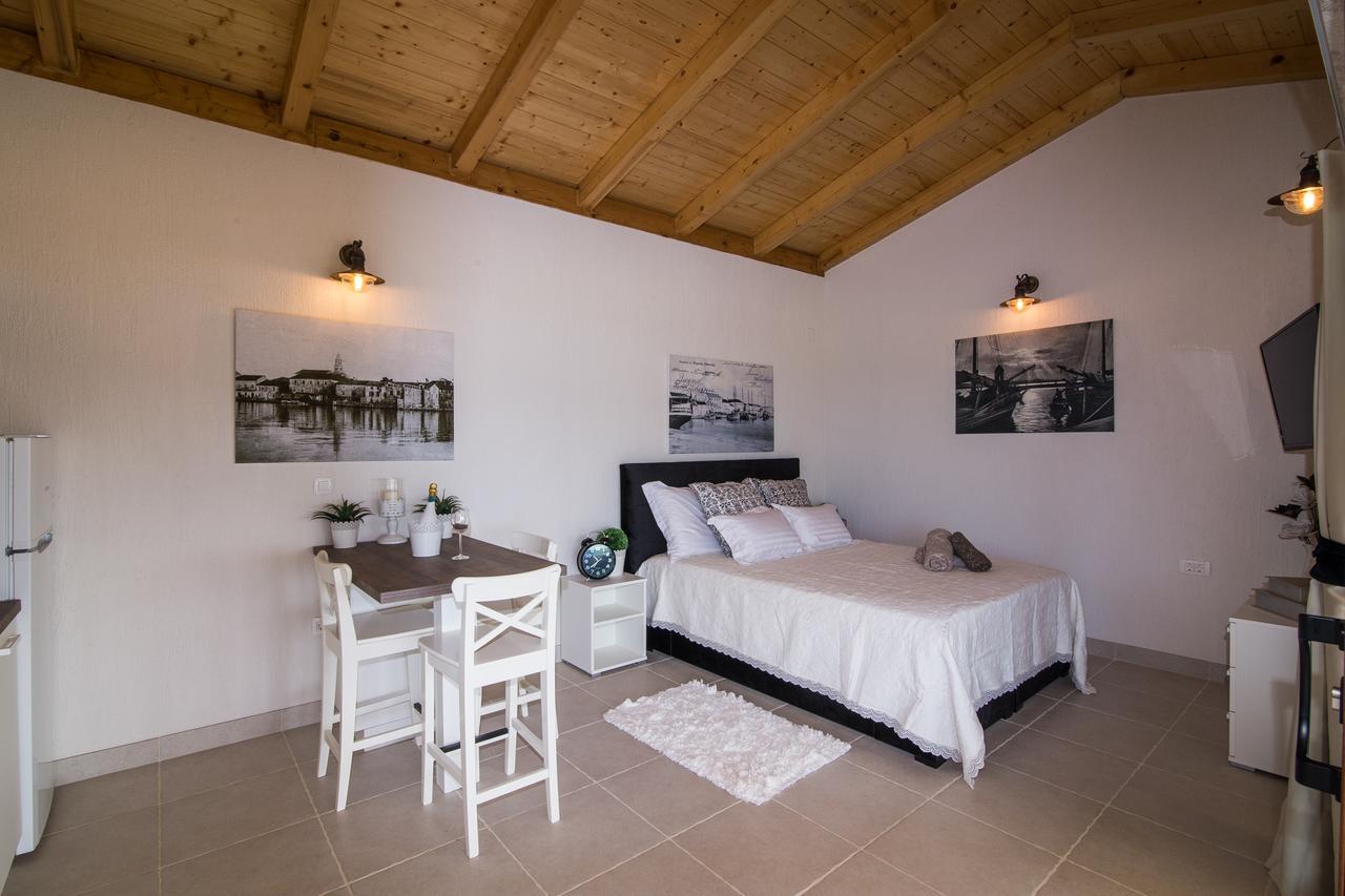 Estate Duo Vila *
