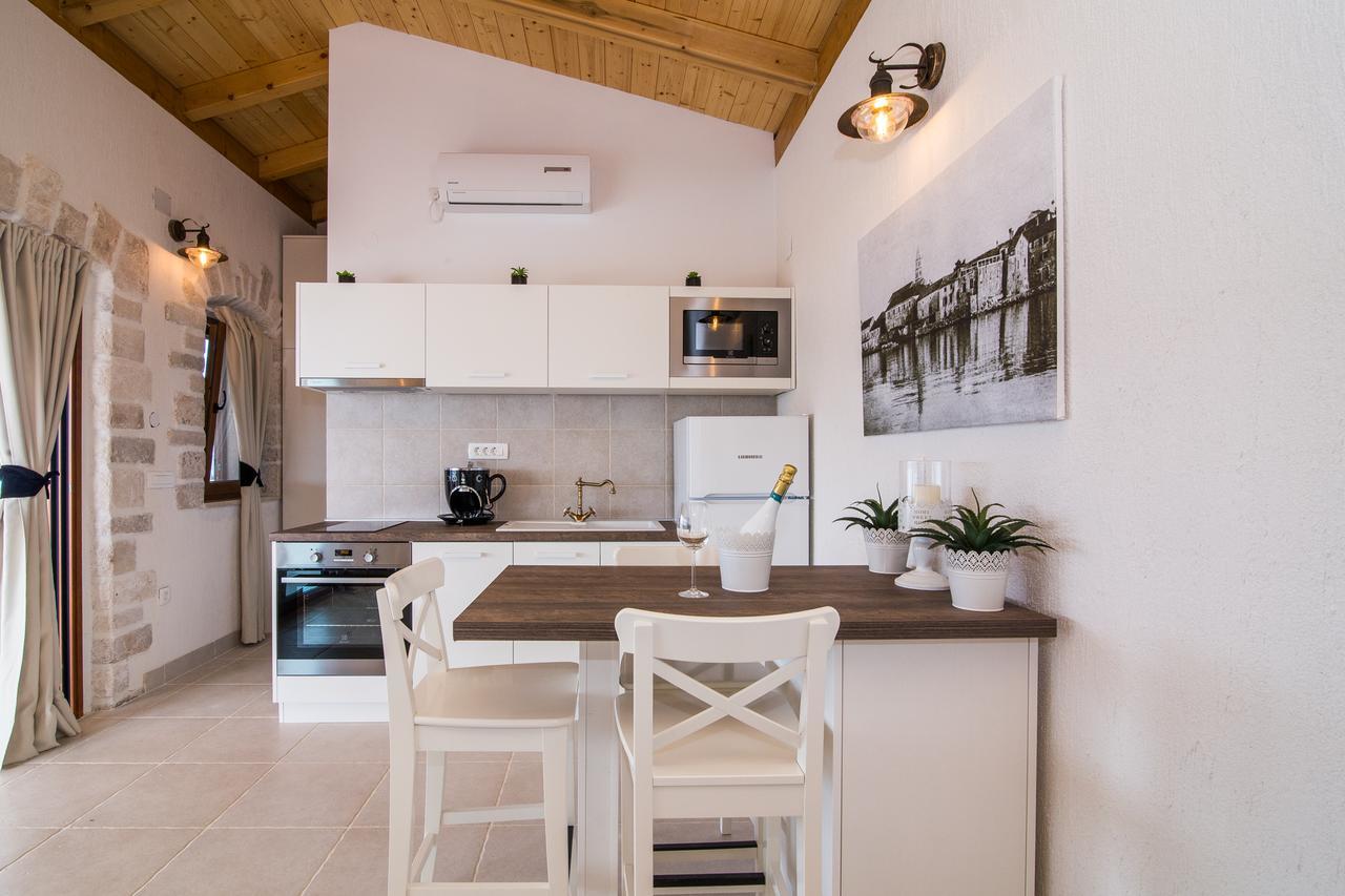 Vila Estate Duo