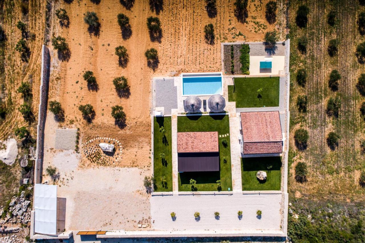 Vila Estate Duo